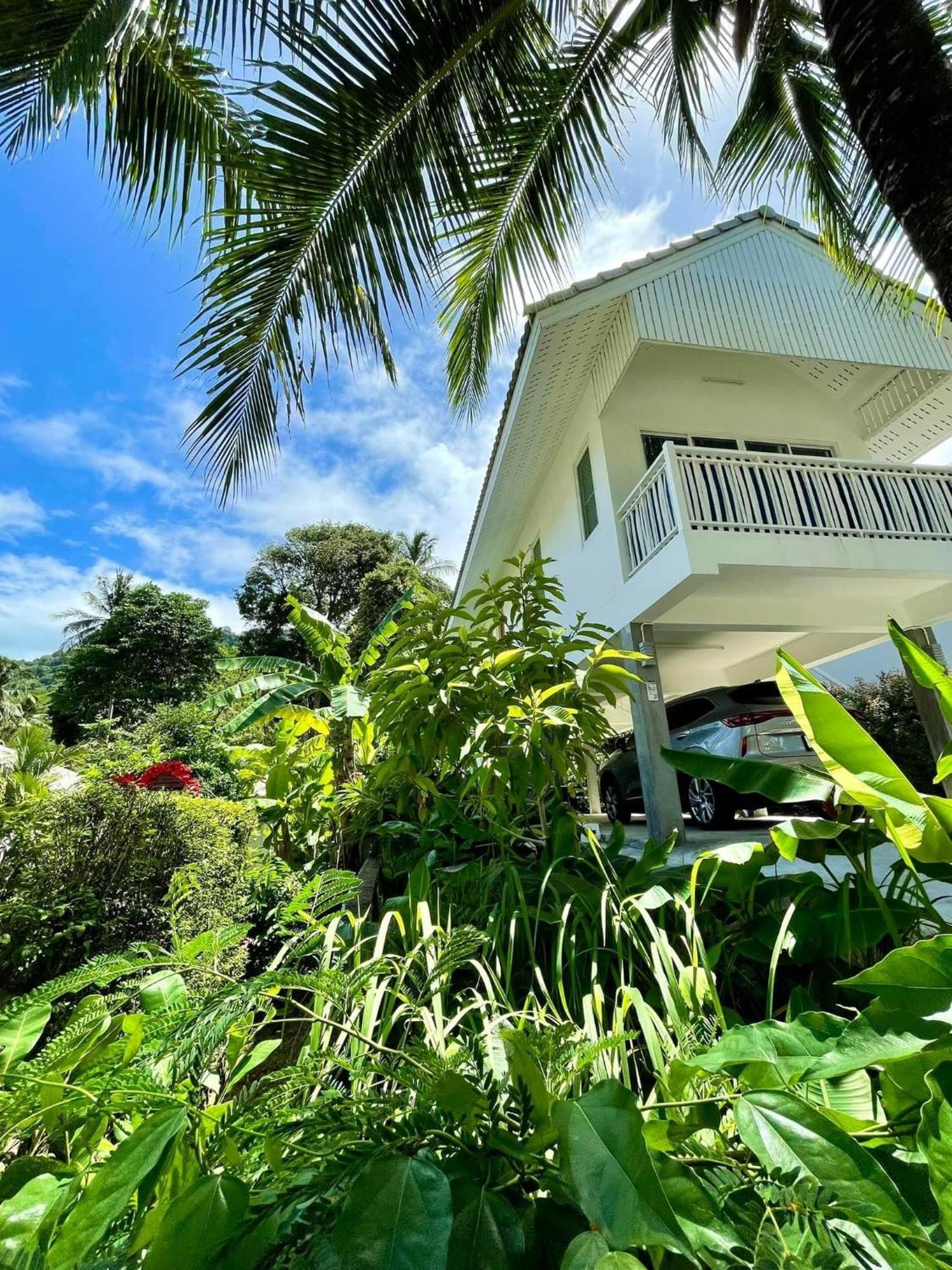 Kata Hillside Hideaway Villa Ban Kata Exteriör bild